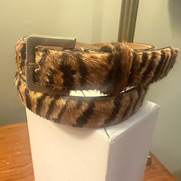 Banana Republic Haircalf/Leather Black/Brown Animal Print 1” Belt Medium main image 4